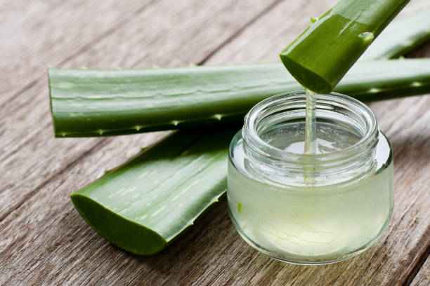 Aloe vera gel for pimples