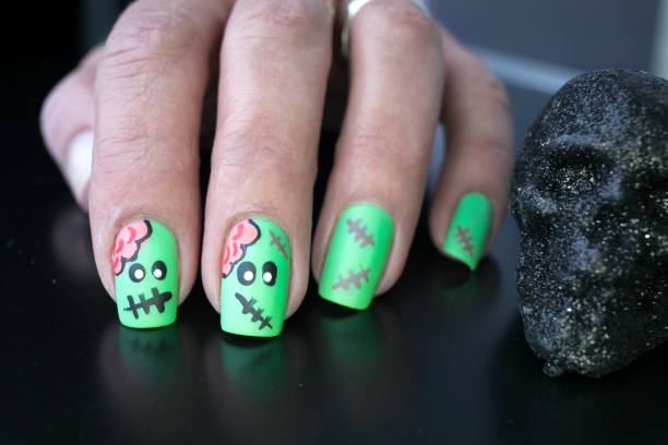 Zombie nail design for halloween