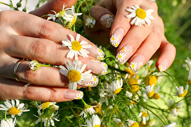 Floral yellow nails