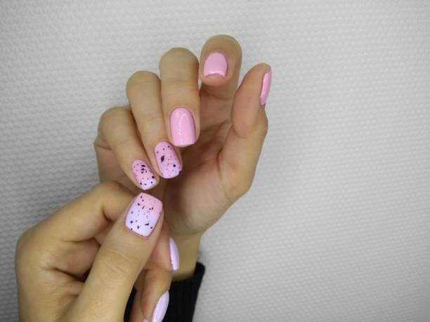 Pink nails for summers