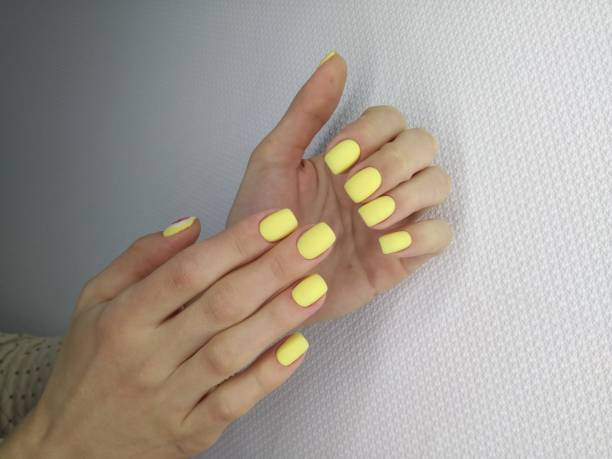 Summer nails for fair skin
