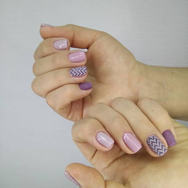 violet summer nails