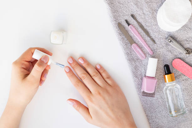 How to do collagen manicure at home