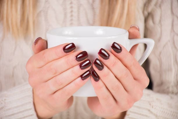 burgundy nails for winters